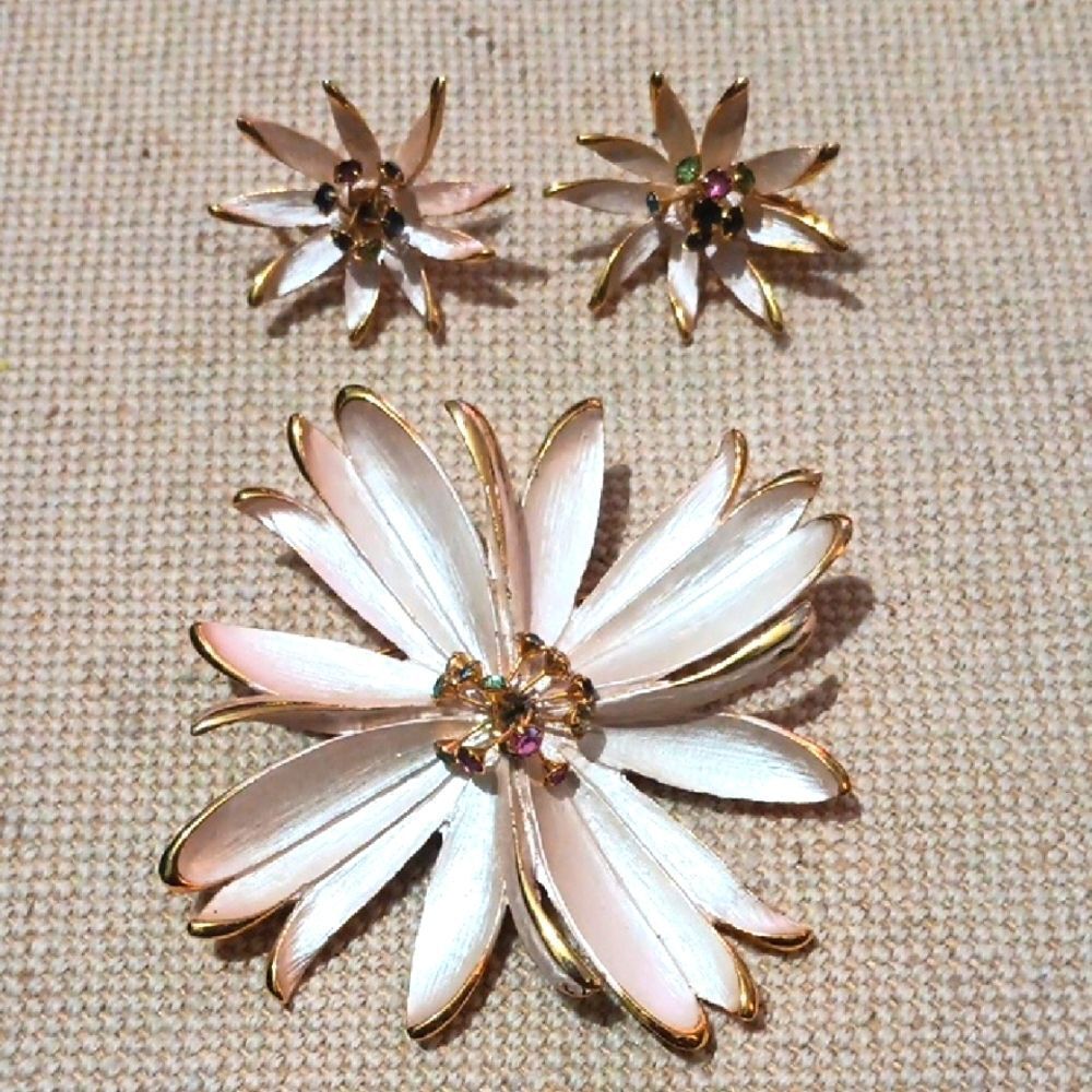 Vintage Park Lane Brooch & Clip On Earring Set